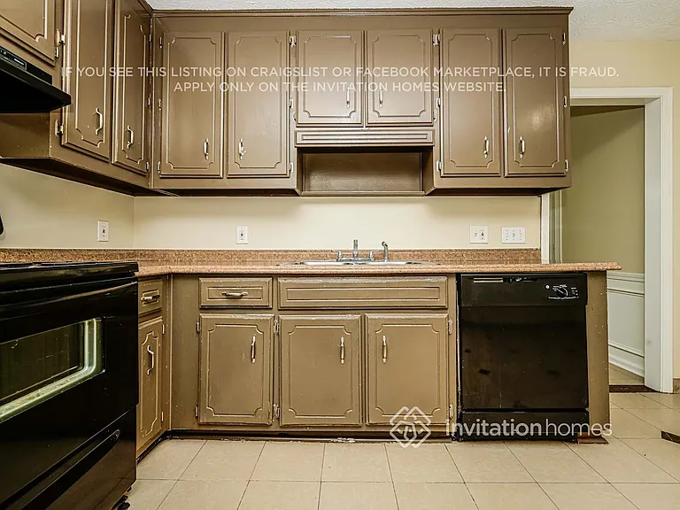 1099 Plantation Blvd SE — Photo 6