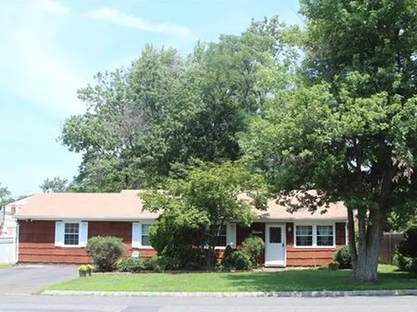 13 Harry Rd, Bridgewater, NJ 08807