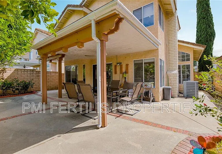 2116 Sun Ridge Dr — Photo 32