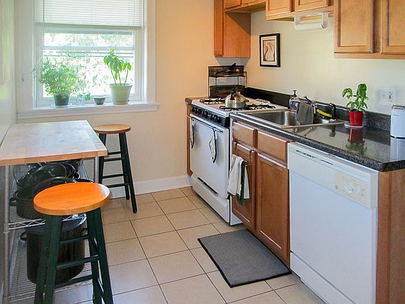 2nd image of 4857 N Paulina St APT 3