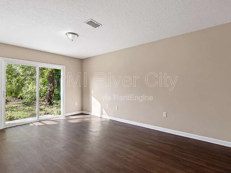 7608 Rain Forest Dr N — Photo 12
