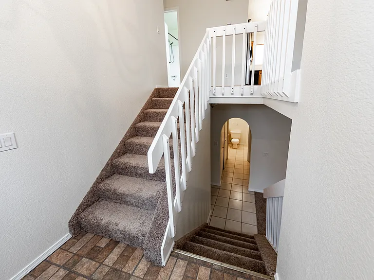 5160 Alton Dr — Photo 2
