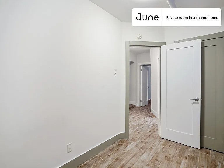 184 Claremont Ave #C — Photo 4