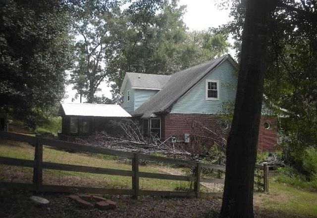 2nd image of 40 Creek Ridge Rd