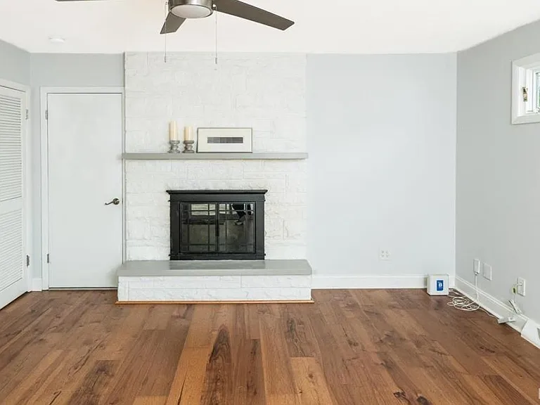 1416 E Clairmont Pl — Photo 9
