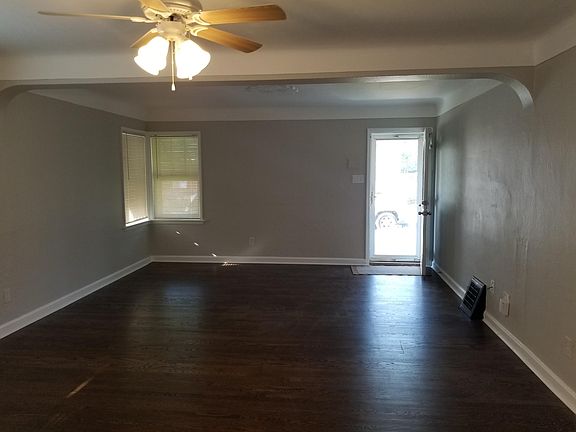 3rd image of 6921 Woodrow Ave