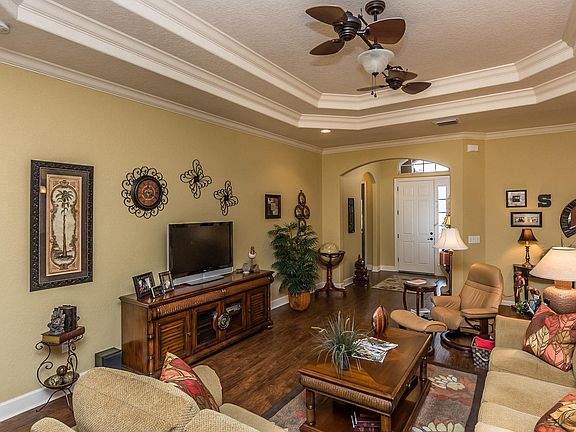 4th image of 3017 Royal Oaks Ct
