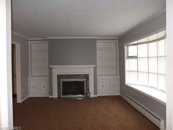 2nd image of 7 Meadowlawn Dr Unit 1