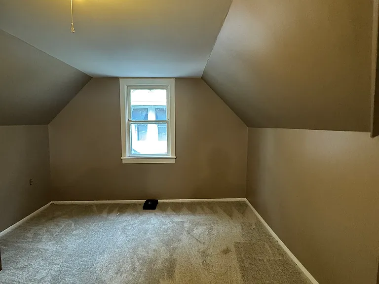 908 Troy Rd — Photo 11