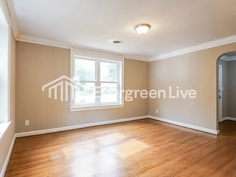2732 Ashley Ave — Photo 7