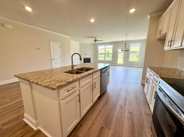 3811 Brookburn Park, Gainesville, GA 30506