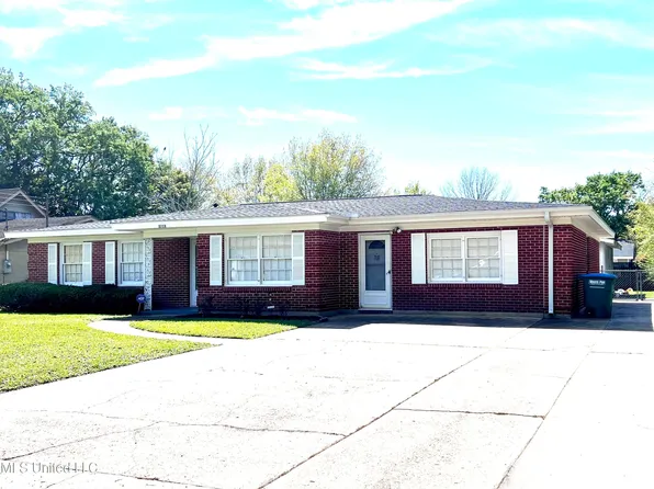2718 Montclair Ave, Pascagoula, MS 39567