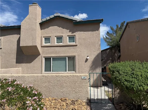5195 Souvenir Ln, Las Vegas, NV 89118