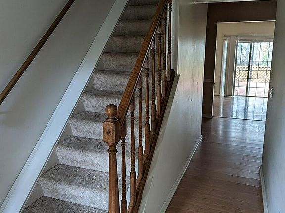 3rd image of 1476 Wood Dr