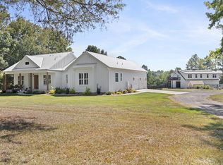 301 Flatwood Rd, Hodges, SC 29653