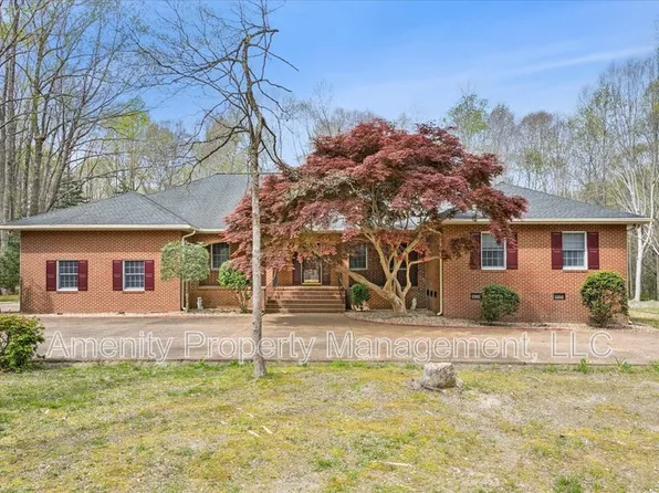 5974 Ladysmeade Ln, Gloucester, VA 23061
