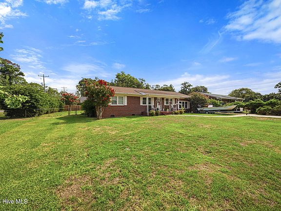2nd image of 101 N Channel Haven Drive