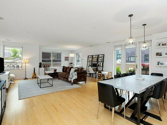 5th image of 38 Warren St APT 6C