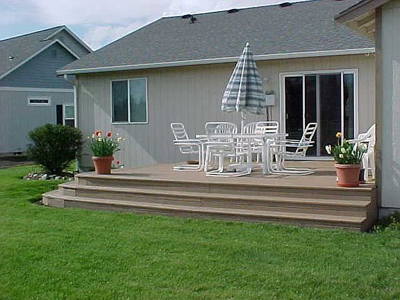 17' X 17' Deck