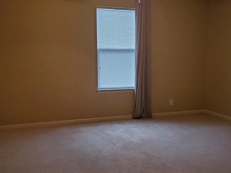 425 Hawthorne Blvd #2 — Photo 3