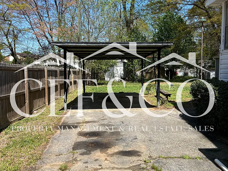 7570 Lone Oak Rd — Photo 11
