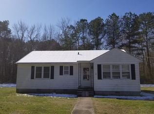 10 School St, Onancock, VA 23417