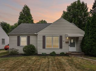 4019 W 220th St, Fairview Park, OH 44126