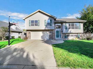 1522 Sun Ridge Dr, Bourbonnais, IL 60914