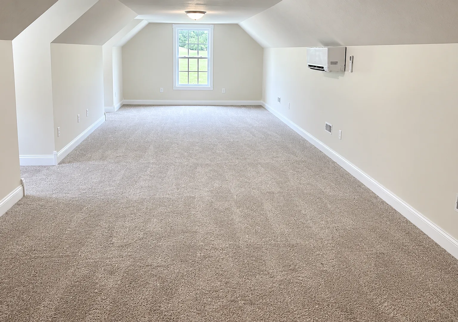 4,195 sq. ft. + Bonus Room + Office + Huge Garage — Photo 4