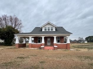 25 E Railroad St, Turkey, NC 28393