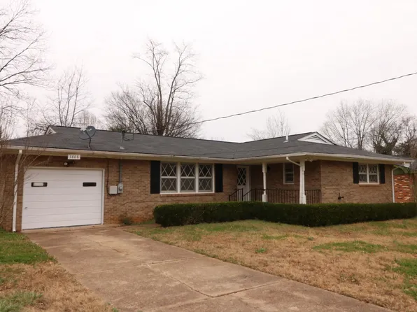 3808 Williamsburg Dr NW, Huntsville, AL 35810