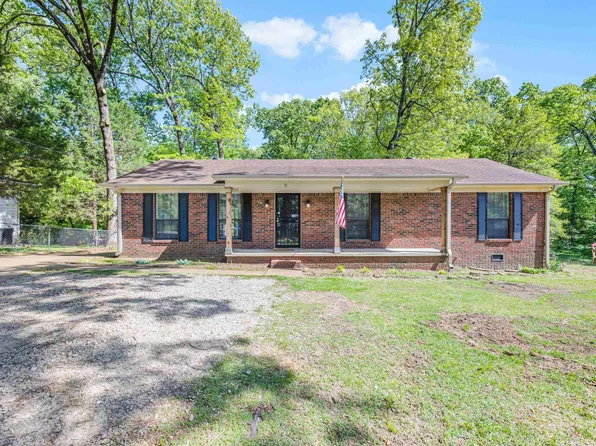 76 Woodland Dr, Jackson, TN 38305