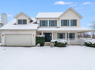270 Morgan Valley Dr, Oswego, IL