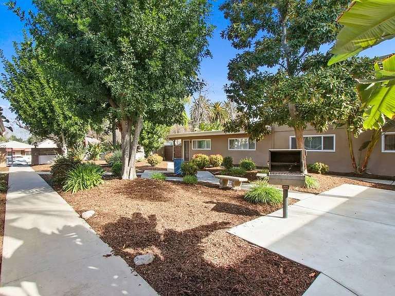 Stillman Apartments — Photo 4