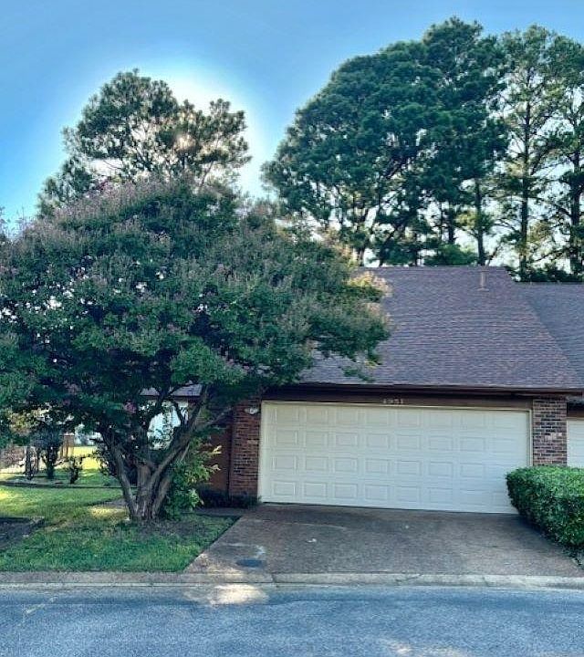 1st image of 4951 Lions Gate Dr #1