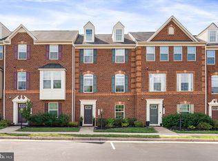 25711 Clairmont Manor Sq, Aldie, VA 20105