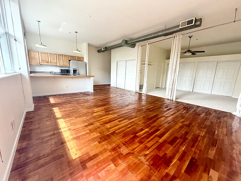 2525 15th St #2B — Photo 2