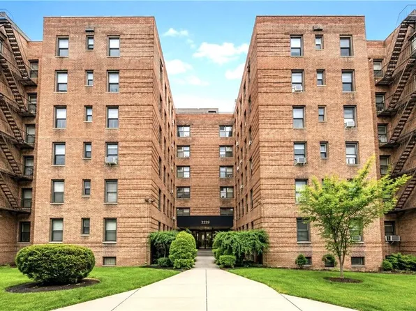2229 Knapp St APT 4F, Brooklyn, NY 11229