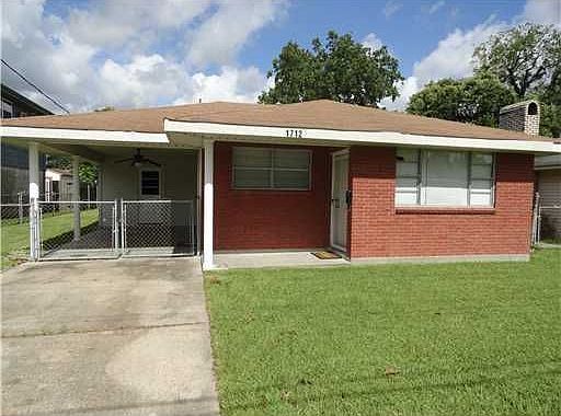 1st image of 1712 Robin Dr
