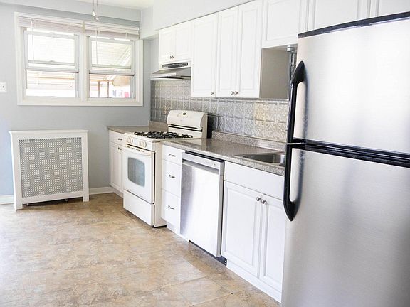 4th image of 4368 Edgemont St
