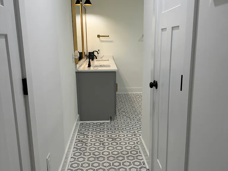2510 Cascadilla St — Photo 20