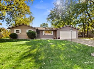 1757 Quail Dr, Saint Anne, IL 60964