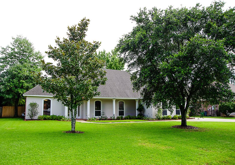 1st image of 144 Acadian Ln