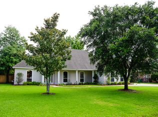 144 Acadian Ln, Mandeville, LA 70471