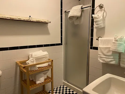 Rented by Dream Space Realty | media 7