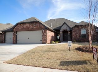 11300 SW 41st Ter, Mustang, OK 73064