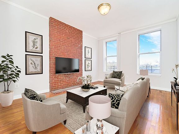 3rd image of 1843 1st Ave APT 3N