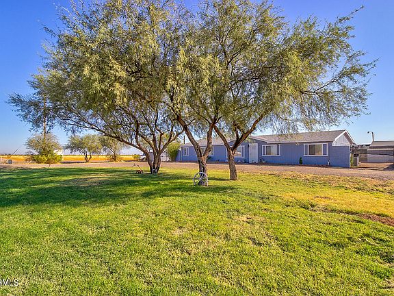 2nd image of 3107 E LAKELAND Drive