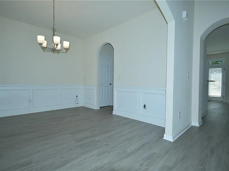 3094 Tofte Dr — Photo 5