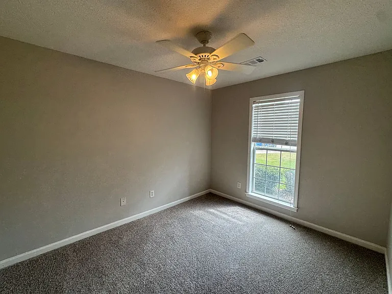 7002 Oak Side Ct — Photo 24